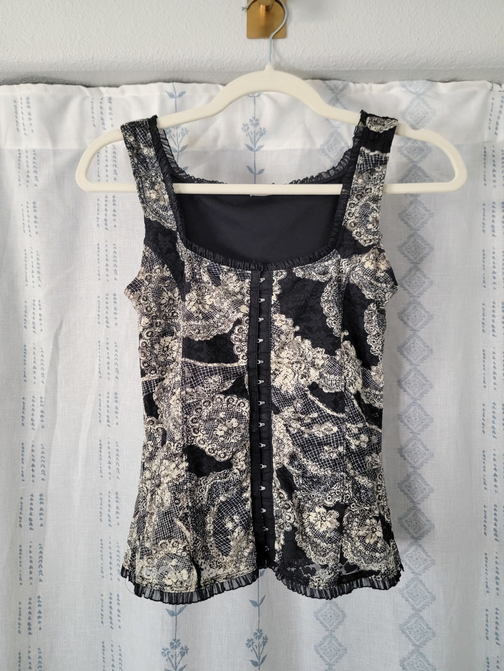 Rave Y2K Floral Lace Overlay Hook-Front Camisole Top